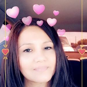 Meet your Posher, Leticia brito